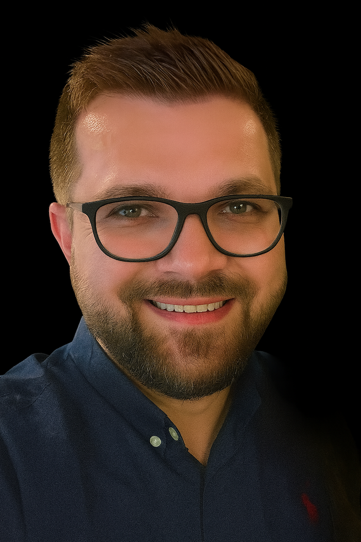 DR. Daniel Fialkoski - Especialista em Reprodução Bovina